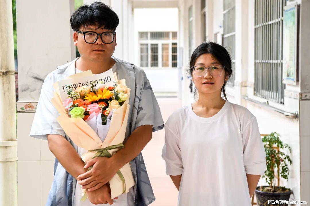 全网追的“扁担女孩”,找了一份暑假工,时薪12元 - 吐鲁番生活资讯 - 吐鲁番28生活网 tlf.28life.com